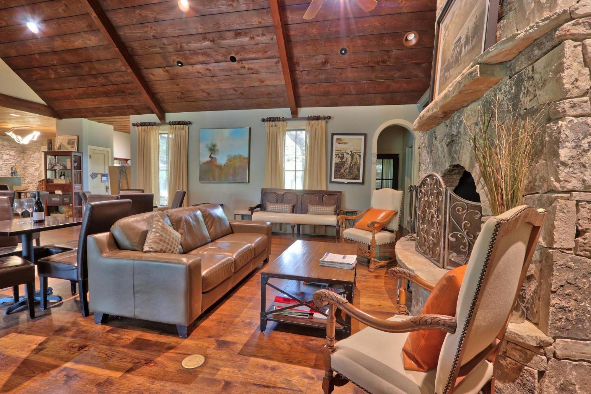 Fall Creek Vineyards Wine Country Inn Dripping Springs Exterior foto